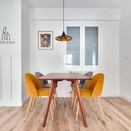 Egia Donostia Апартаменти *